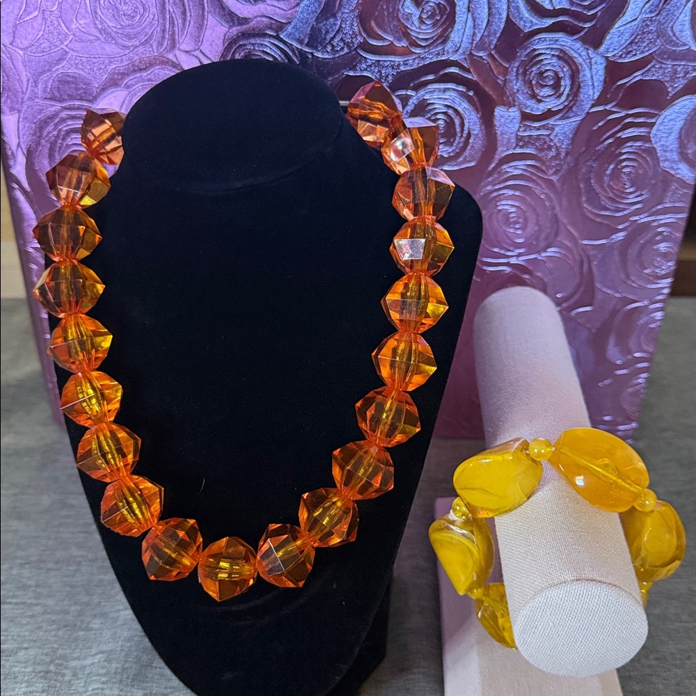 Fall colored necklace and bracelet